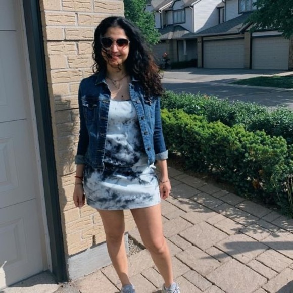 Meet your Posher, Mili - Picture 1 of 1